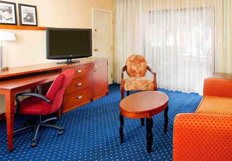 Courtyard By Marriott Phoenix Mesa Ruang foto