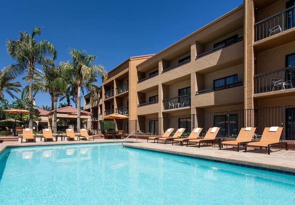 Courtyard By Marriott Phoenix Mesa Bagian luar foto