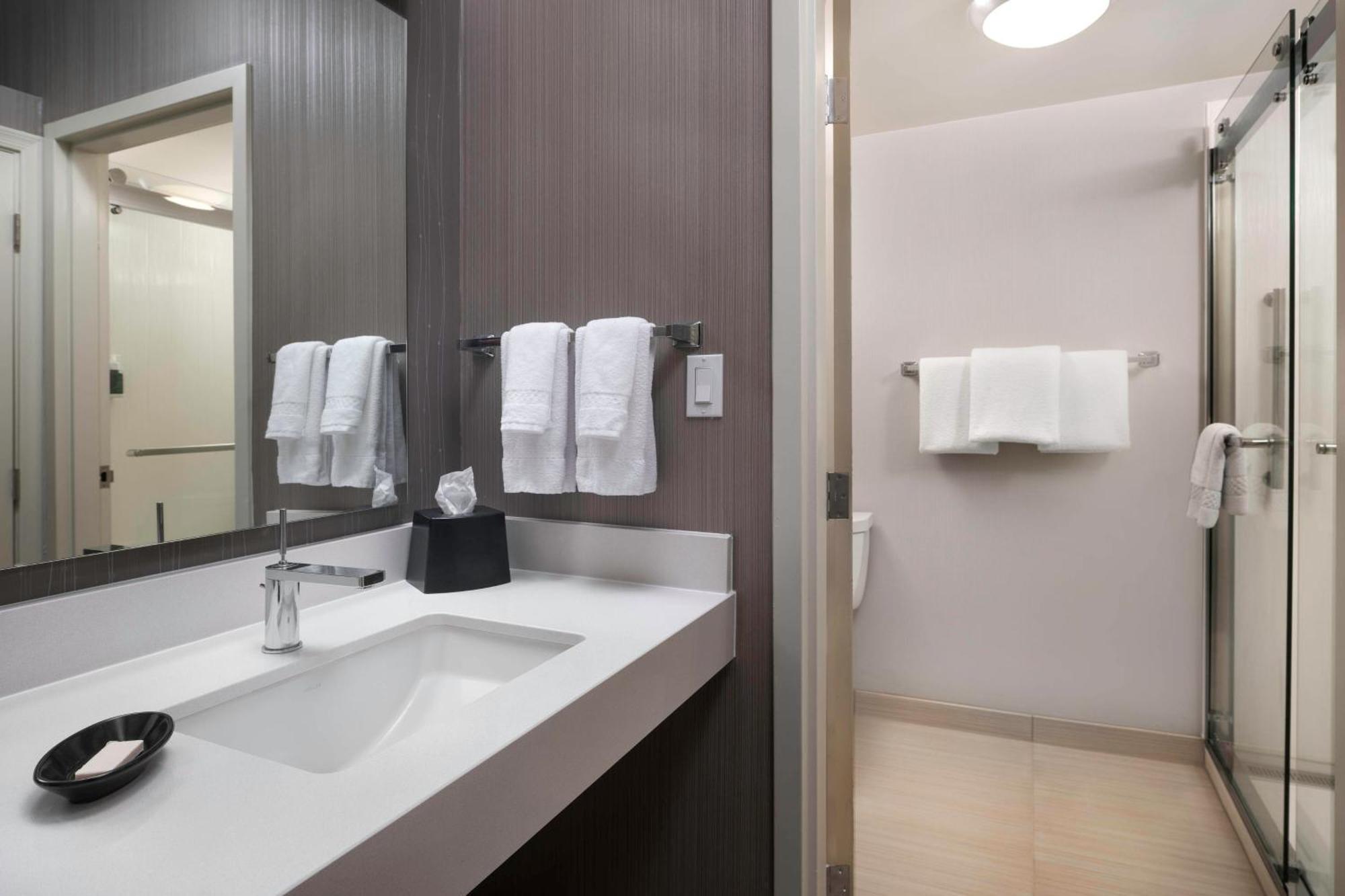 Courtyard By Marriott Phoenix Mesa Bagian luar foto