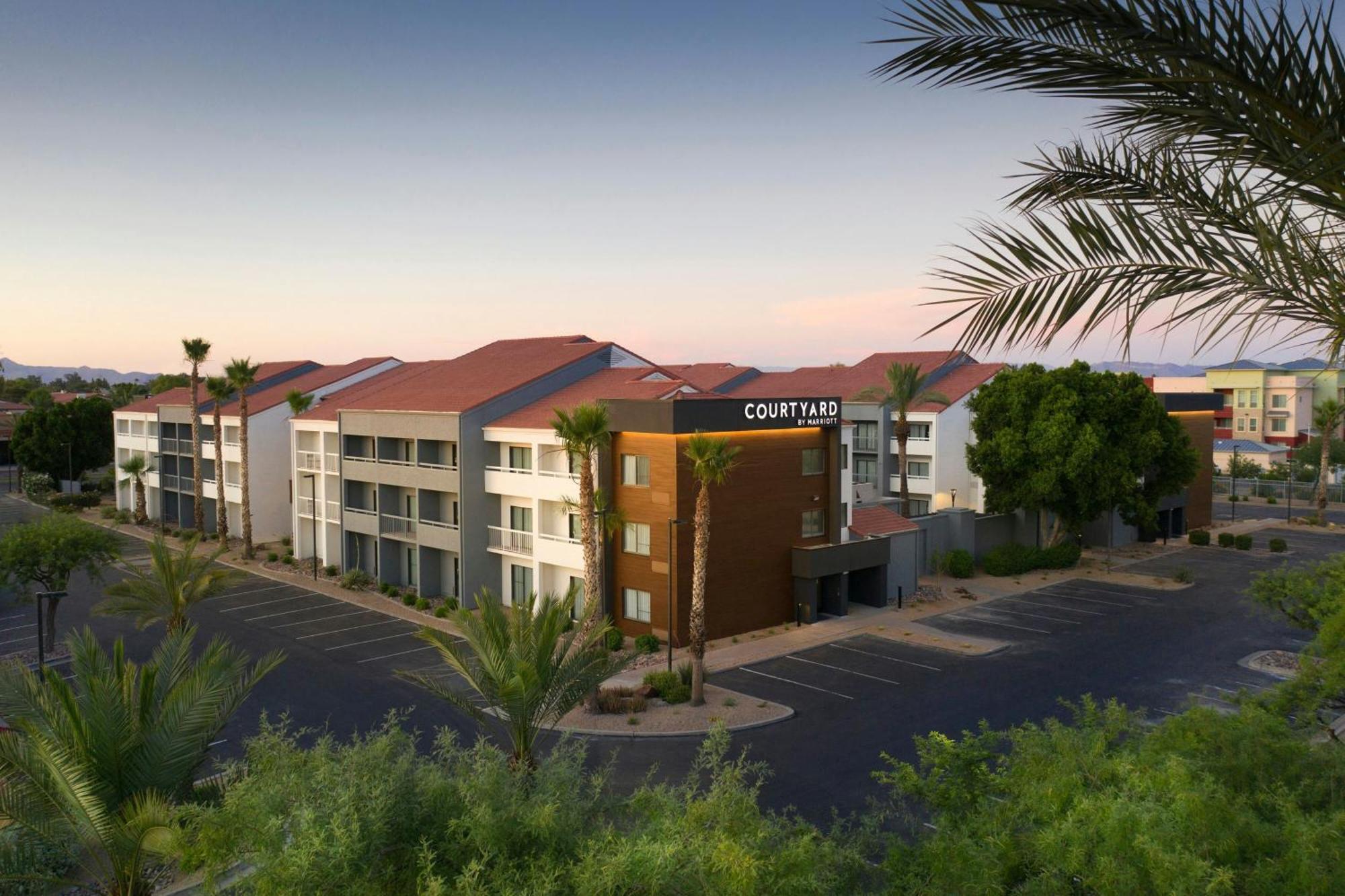 Courtyard By Marriott Phoenix Mesa Bagian luar foto