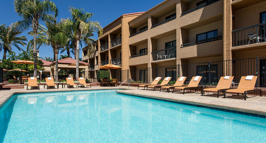 Courtyard By Marriott Phoenix Mesa Bagian luar foto
