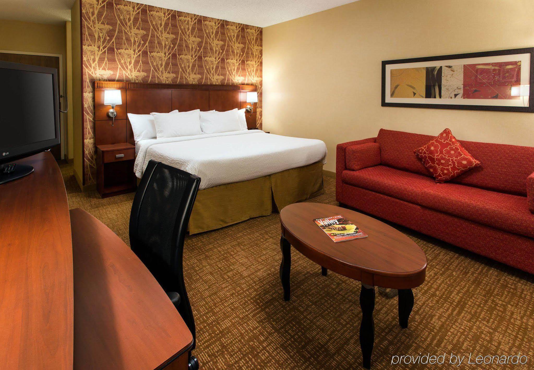 Courtyard By Marriott Phoenix Mesa Bagian luar foto